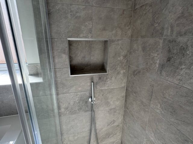 Spotlight Niche And Handheld Scaled